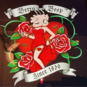 NWT Betty Boop Design Queen Mink 2-ply super soft blanket, “Hearts & Roses”